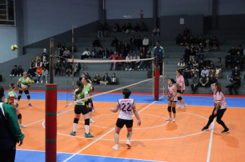 Foto - CAMPEONATO MUNICIPAL DE VÔLEI FEMININO 
