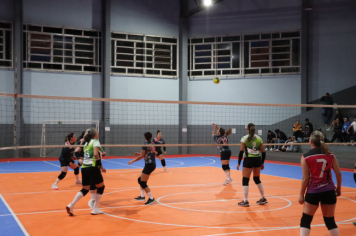 Foto - CAMPEONATO MUNICIPAL DE VÔLEI FEMININO 