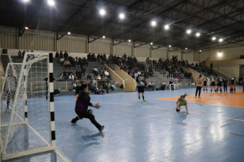 Foto - CAMPEONATO MUNICIPAL DE HANDEBOL FEMININO