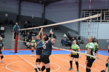 Foto - CAMPEONATO MUNICIPAL DE VÔLEI FEMININO 