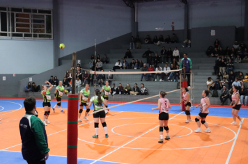 Foto - CAMPEONATO MUNICIPAL DE VÔLEI FEMININO 