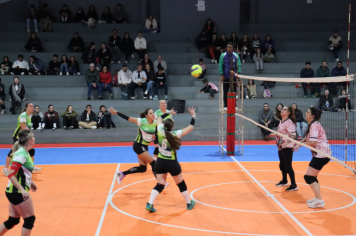 Foto - CAMPEONATO MUNICIPAL DE VÔLEI FEMININO 