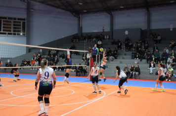 Foto - CAMPEONATO MUNICIPAL DE VÔLEI FEMININO 