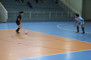 Foto - CAMPEONATO POPULAR MUNICIPAL DE FUTSAL FEMININO