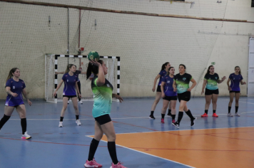 Foto - CAMPEONATO MUNICIPAL DE HANDEBOL FEMININO