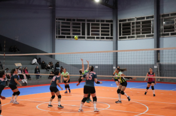 Foto - CAMPEONATO MUNICIPAL DE VÔLEI FEMININO 