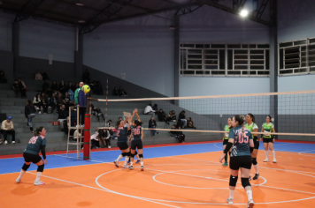 Foto - CAMPEONATO MUNICIPAL DE VÔLEI FEMININO 