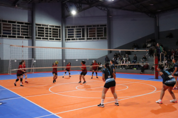 Foto - CAMPEONATO MUNICIPAL DE VÔLEI FEMININO 