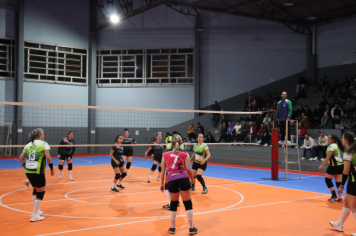 Foto - CAMPEONATO MUNICIPAL DE VÔLEI FEMININO 
