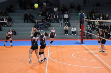 Foto - CAMPEONATO MUNICIPAL DE VÔLEI FEMININO 