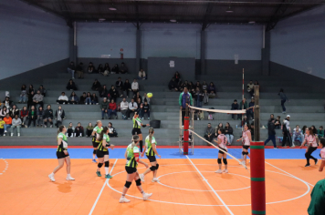 Foto - CAMPEONATO MUNICIPAL DE VÔLEI FEMININO 