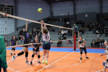 Foto - CAMPEONATO MUNICIPAL DE VÔLEI FEMININO 