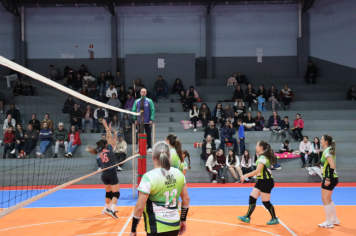 Foto - CAMPEONATO MUNICIPAL DE VÔLEI FEMININO 