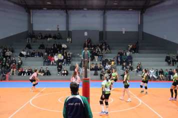 Foto - CAMPEONATO MUNICIPAL DE VÔLEI FEMININO 