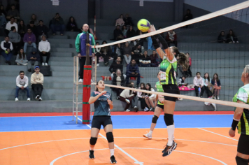 Foto - CAMPEONATO MUNICIPAL DE VÔLEI FEMININO 