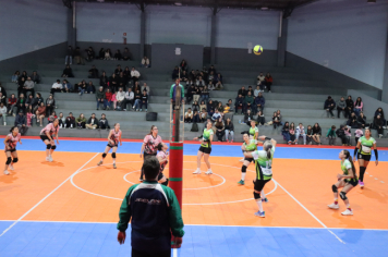 Foto - CAMPEONATO MUNICIPAL DE VÔLEI FEMININO 