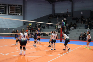 Foto - CAMPEONATO MUNICIPAL DE VÔLEI FEMININO 