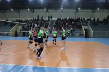 Foto - FINAL DO CAMPEONATO MUNICIPAL DE VÔLEI FEMININO