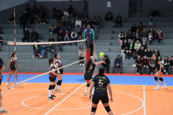 Foto - CAMPEONATO MUNICIPAL DE VÔLEI FEMININO 