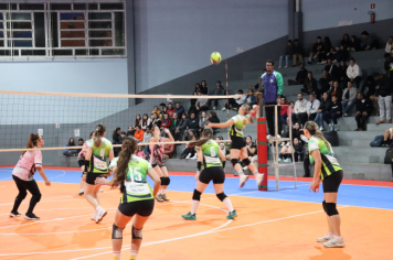Foto - CAMPEONATO MUNICIPAL DE VÔLEI FEMININO 