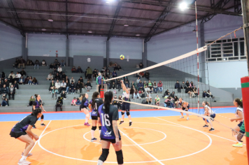 Foto - CAMPEONATO MUNICIPAL DE VÔLEI FEMININO 