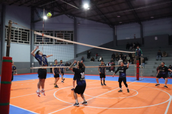 Foto - PREMIAÇÃO DO CAMPEONATO MUNICIPAL DE VÔLEI MASCULINO