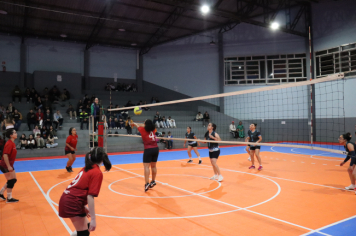 Foto - CAMPEONATO MUNICIPAL DE VÔLEI FEMININO 