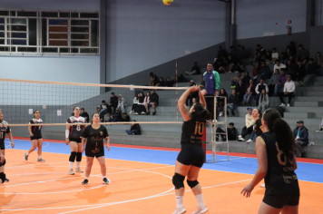 Foto - CAMPEONATO MUNICIPAL DE VÔLEI FEMININO 