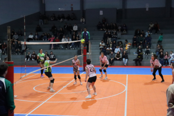 Foto - CAMPEONATO MUNICIPAL DE VÔLEI FEMININO 