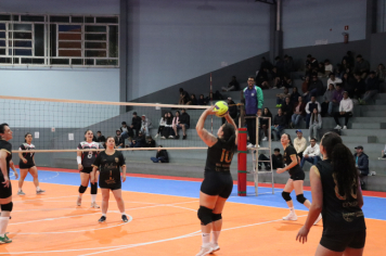 Foto - CAMPEONATO MUNICIPAL DE VÔLEI FEMININO 