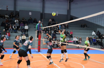 Foto - CAMPEONATO MUNICIPAL DE VÔLEI FEMININO 