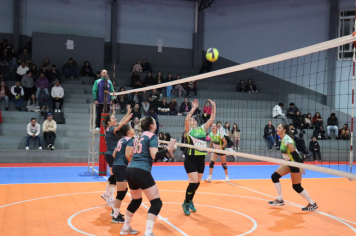 Foto - CAMPEONATO MUNICIPAL DE VÔLEI FEMININO 