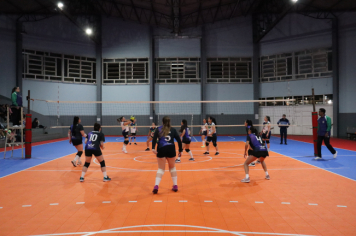 Foto - CAMPEONATO MUNICIPAL DE VÔLEI FEMININO 