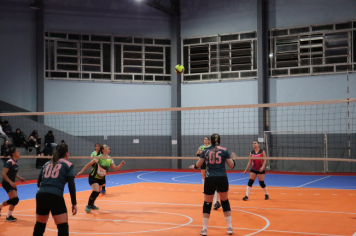 Foto - CAMPEONATO MUNICIPAL DE VÔLEI FEMININO 