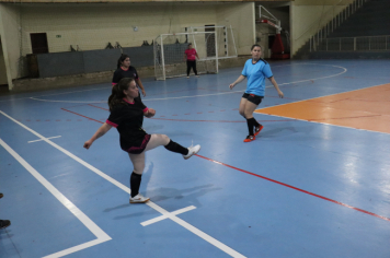 Foto - CAMPEONATO POPULAR MUNICIPAL DE FUTSAL FEMININO
