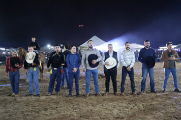 Foto - 4º Piraí Rodeo Fest - Gian e Giovani