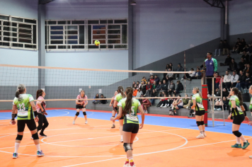 Foto - CAMPEONATO MUNICIPAL DE VÔLEI FEMININO 