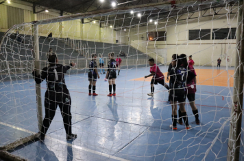 Foto - CAMPEONATO POPULAR MUNICIPAL DE FUTSAL FEMININO