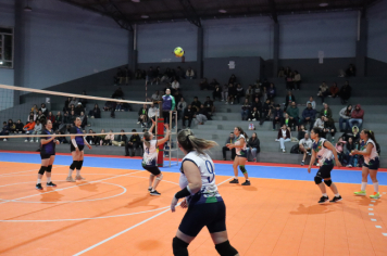 Foto - CAMPEONATO MUNICIPAL DE VÔLEI FEMININO 