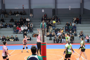 Foto - CAMPEONATO MUNICIPAL DE VÔLEI FEMININO 