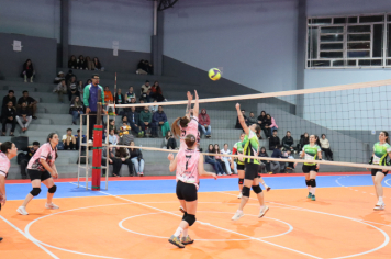 Foto - CAMPEONATO MUNICIPAL DE VÔLEI FEMININO 