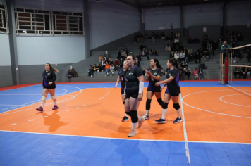 Foto - CAMPEONATO MUNICIPAL DE VÔLEI FEMININO 