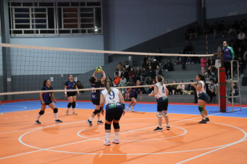 Foto - CAMPEONATO MUNICIPAL DE VÔLEI FEMININO 