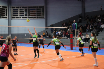 Foto - CAMPEONATO MUNICIPAL DE VÔLEI FEMININO 