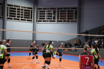 Foto - CAMPEONATO MUNICIPAL DE VÔLEI FEMININO 