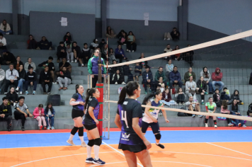 Foto - CAMPEONATO MUNICIPAL DE VÔLEI FEMININO 