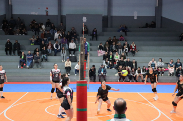 Foto - CAMPEONATO MUNICIPAL DE VÔLEI FEMININO 