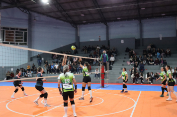 Foto - CAMPEONATO MUNICIPAL DE VÔLEI FEMININO 