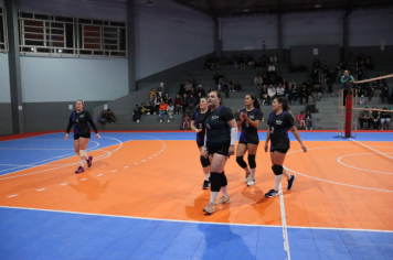 Foto - CAMPEONATO MUNICIPAL DE VÔLEI FEMININO 