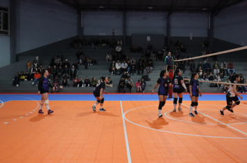 Foto - CAMPEONATO MUNICIPAL DE VÔLEI FEMININO 